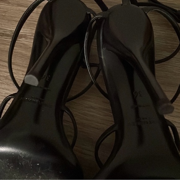 YSL Cassandra Sandal - Picture 7 of 7